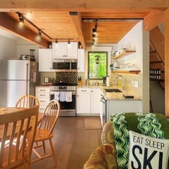 Great Escape Ski Lodge: Your Ultimate Trailside Getaway Awaits!