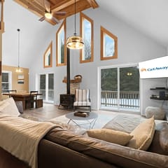The Mendon House - Outdoor Hot Tub - Minutes to Killington/Pico