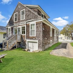 Cozy Cottage by the Sea - Y67 Classic New England cottage close to the beach