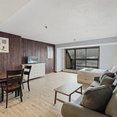 Mt Green 3-F04 | Studio Condo