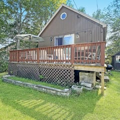 Beach Daze - Charming 2-Bedroom Cottage in York, Southern Maine Coast