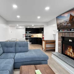 Newly Remodeled 1BR | Shuttle, Fireplace, Amenities in the Heart of Killington