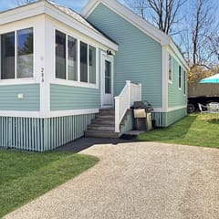 Seaglass Village 206 - Moody Bee