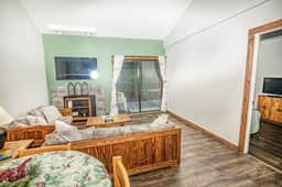 Gateway Condo Unit 25 - 12 to 15 minute drive to Killington Mountain