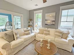 Seaglass Village 139 - Driftwood Cottage: Bright & Breezy Seaglass Retreat