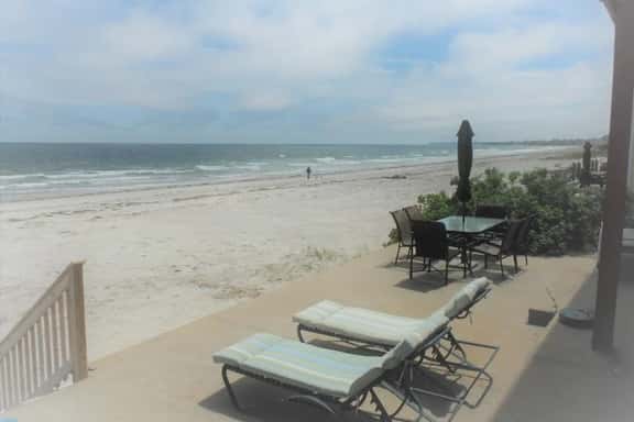 Sea Breeze - W007 Wonderful Beachfront Oceanfront property for the whole family - Image 1