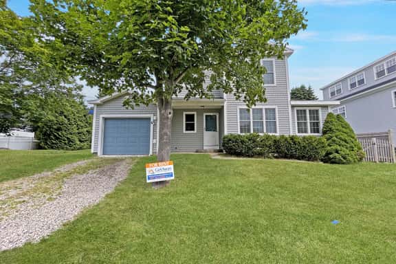 Beach House - Y842 Minutes to York Beach - Image 1