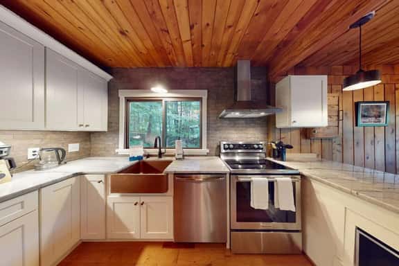 3-Story Chalet on Okemo Mtn, 0.4 mi to Lodge w/ 2 Fireplaces, Game Room, Firepit - Image 1