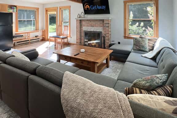 Hidden Kingdom | Near Echo Lake, Private Retreat w/ Outdoor Space - Image 1