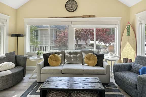 Seaglass Village 125: Coastal Retreat Cottage - Image 1