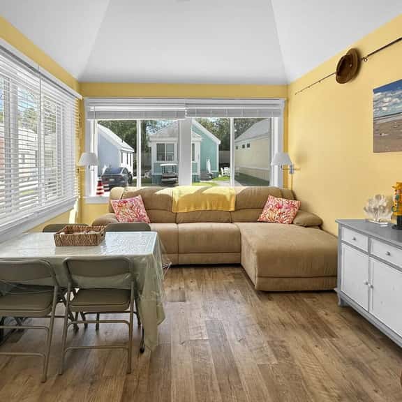 Seaglass Village 224 - Windswept - Image 1