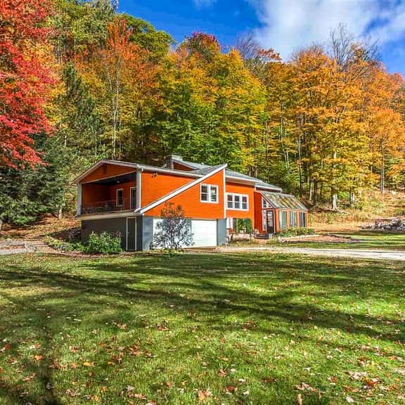Winter Lore – 4BR Vermont Getaway | Hot Tub, Game Room & Pet Friendly. - Image 1