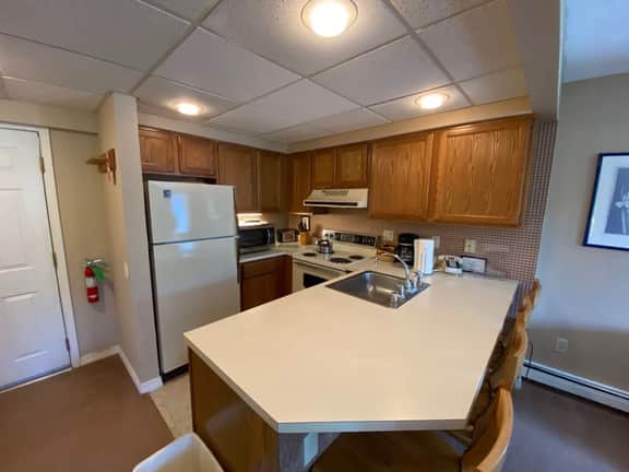 PicoVillageResort D209 - Amazing 1-bedroom  ski in ski out great views