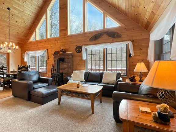 Beechwood Home - 4 Bedrooms and 3 Baths, sleeps 10