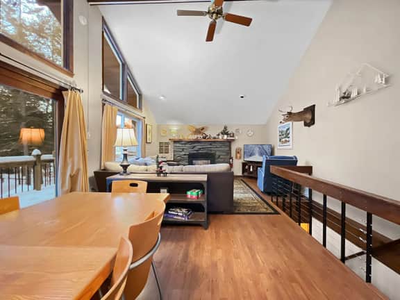 Pet-Friendly Dean Hill Chalet: Minutes From Killington Slopes