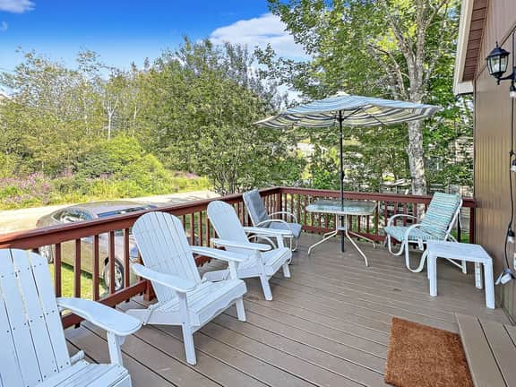 Beach Daze - Charming 2-Bedroom Cottage in York, Southern Maine Coast