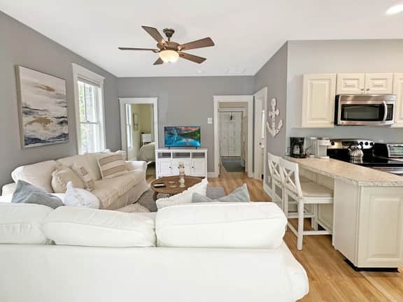 Seaglass Village 139 - Driftwood Cottage: Bright & Breezy Seaglass Retreat