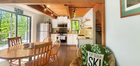 Great Escape Ski Lodge: Your Ultimate Trailside Getaway Awaits!