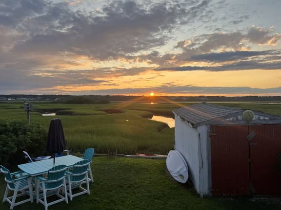 Sea Esta - 4 Bedroom cottage with best spot in Wells Beach